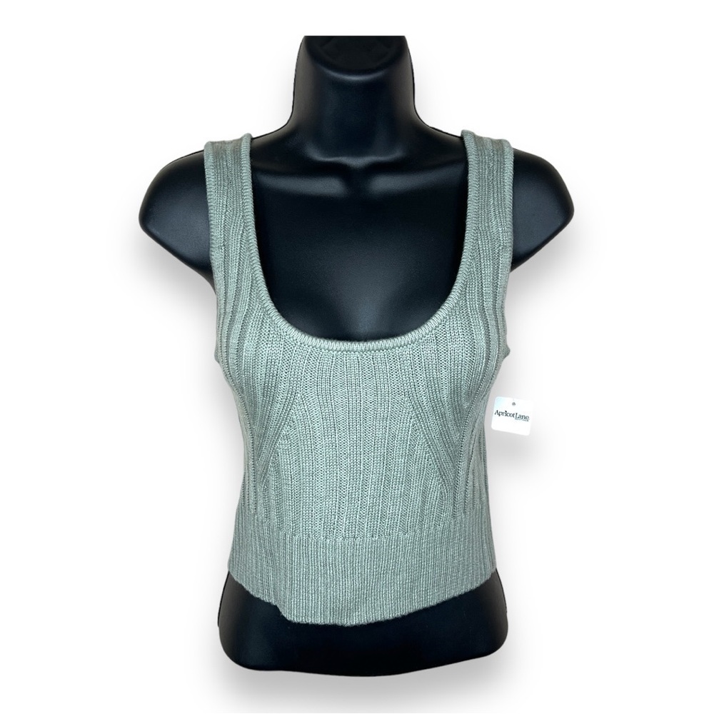 NEW Small Le Lis Green Wool Blend Crop Top Knit Sleeveless Tank Top Scoop Neck